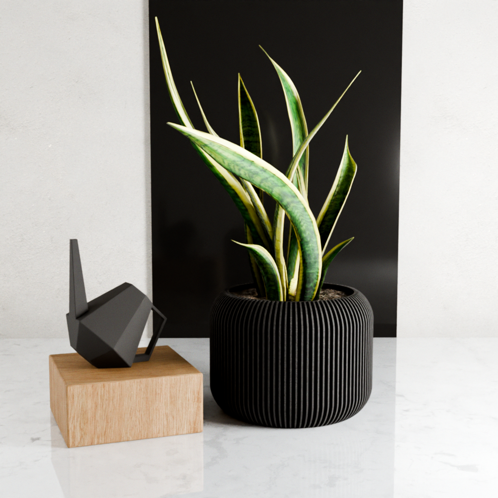 Orbis Planter in Midnight Black