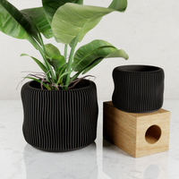 Bubbly Planters in Midnight Black, two sizes