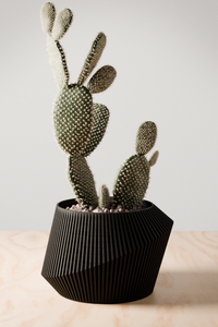 Urban Planter in Midnight Black